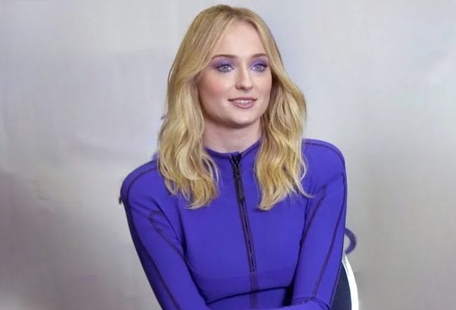 Sophie Turner Comic-Con wave ends Hollywood engagement
