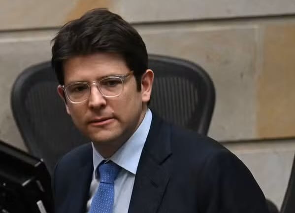 Colombian Presidential Hopeful Killed After June Rally Shooting — Political Crisis Deepens Colombian presidential hopeful killed after shooting at June rally, political violence in Colombia