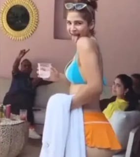 Ayesha Omar bikini video sparks backlash in Pakistan