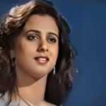 Arifa Siddiqui cleaning mud from flooded home in Lahore viral video