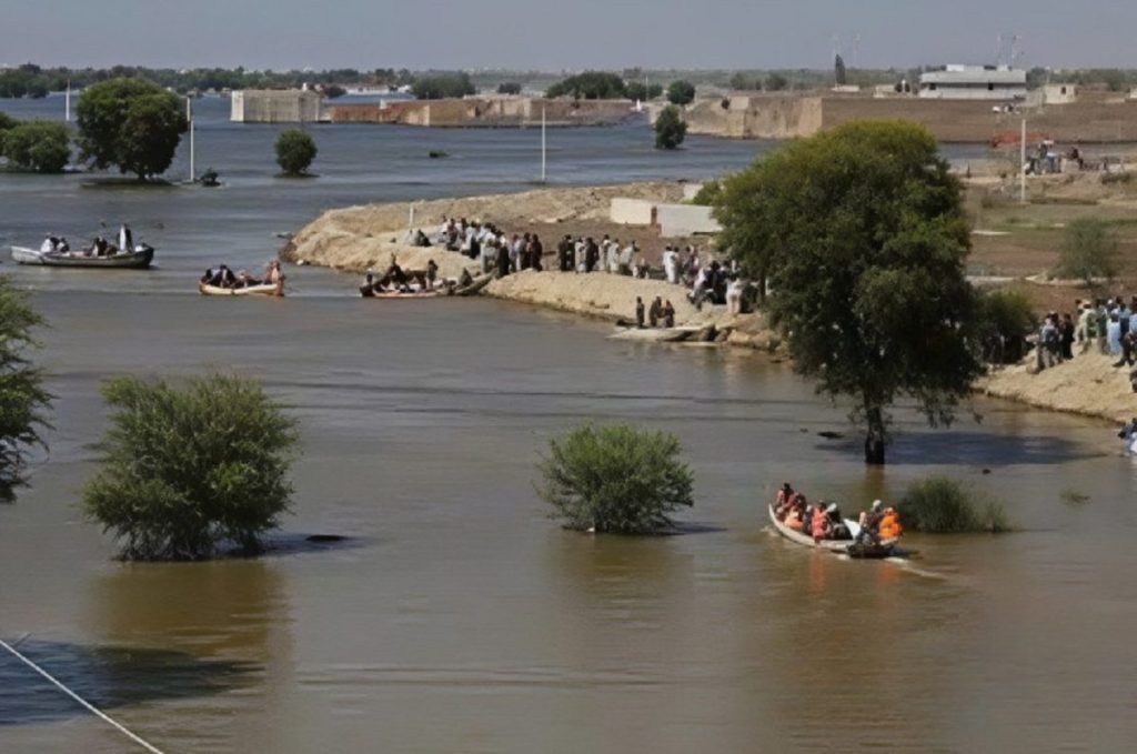Pakistan Monsoon Floods 2025: Rescue Boat Tragedy, Mass Evacuations, and Millions Displaced Pakistan Monsoon Floods 2025: Rescue Boat Tragedy, Mass Evacuations, and Millions Displaced