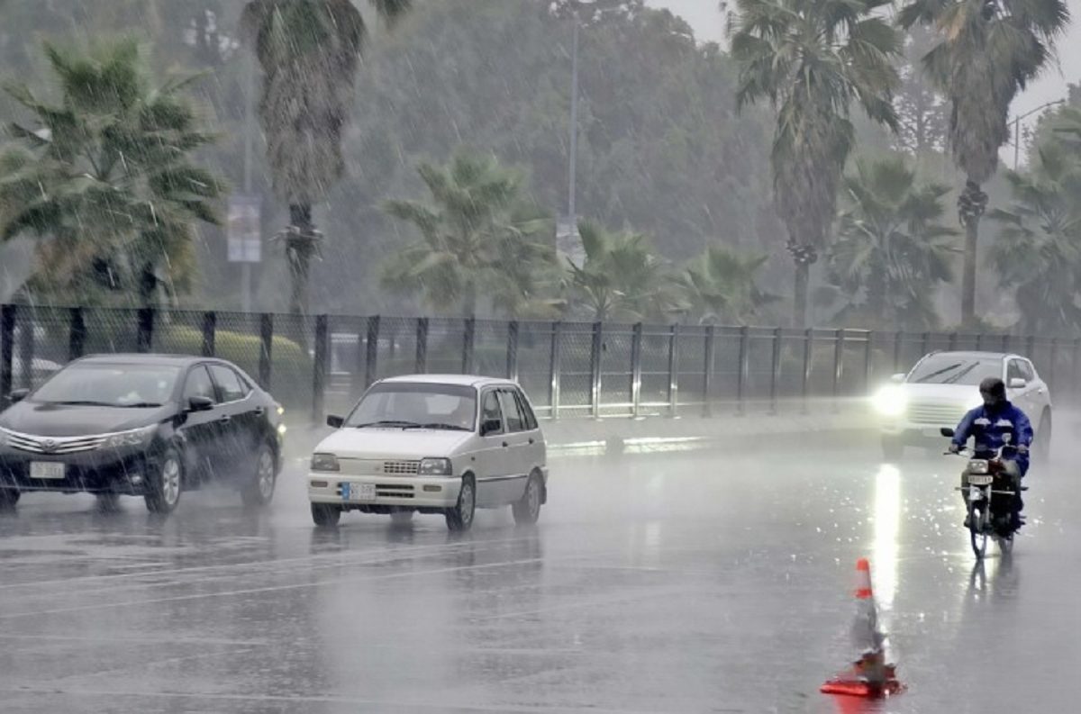 Flooded street in Karachi during heavy monsoon rains