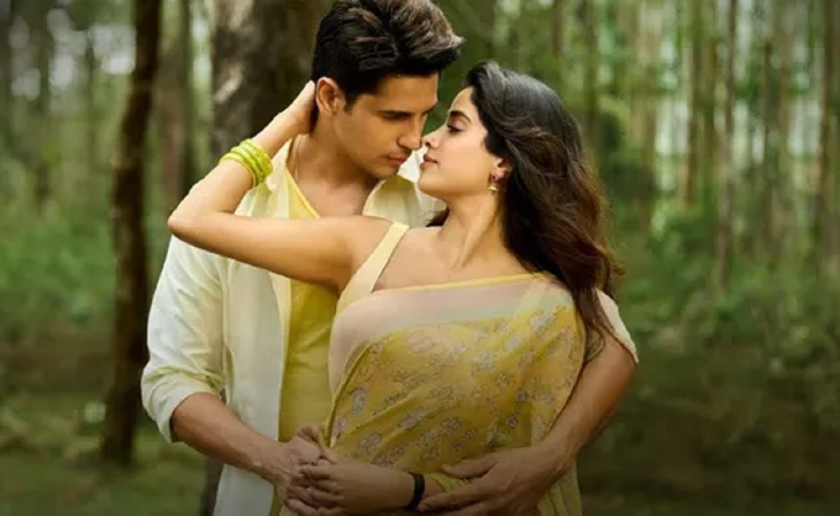 Janhvi Kapoor atop coconut tree scene Param Sundari controversy