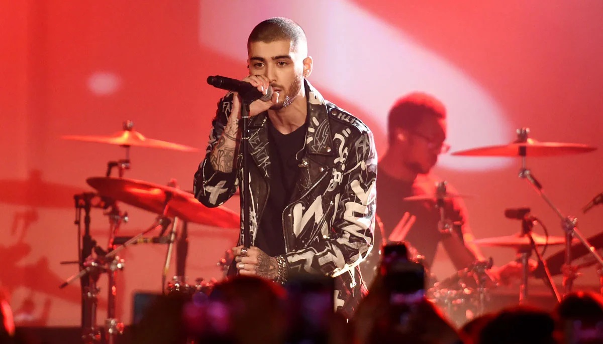 Zayn Malik Sparks Buzz With Las Vegas Tour Setlist Teaser