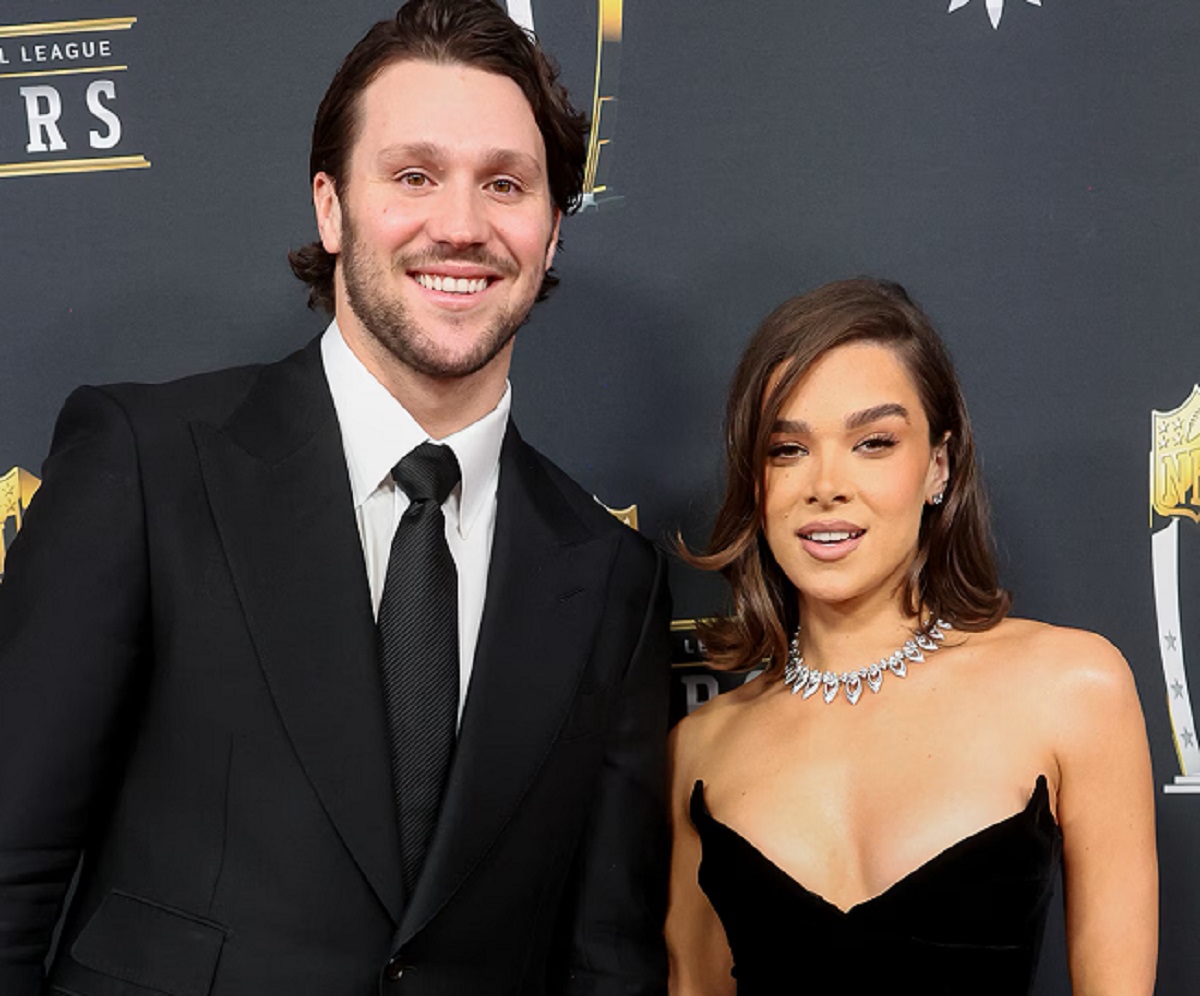 Hailee Steinfeld pregnant with Josh Allen first baby