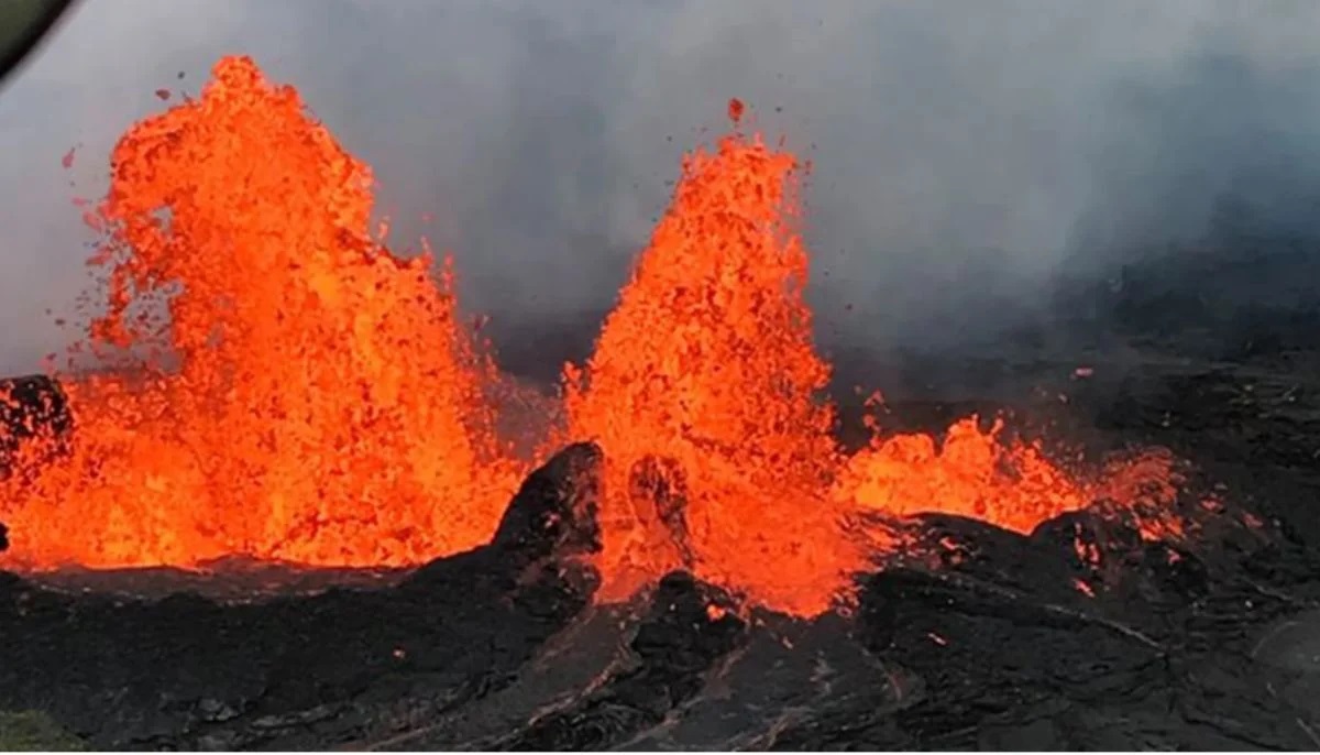 Kilauea Volcano Eruption Lava Fountain 1000ft Hawaii