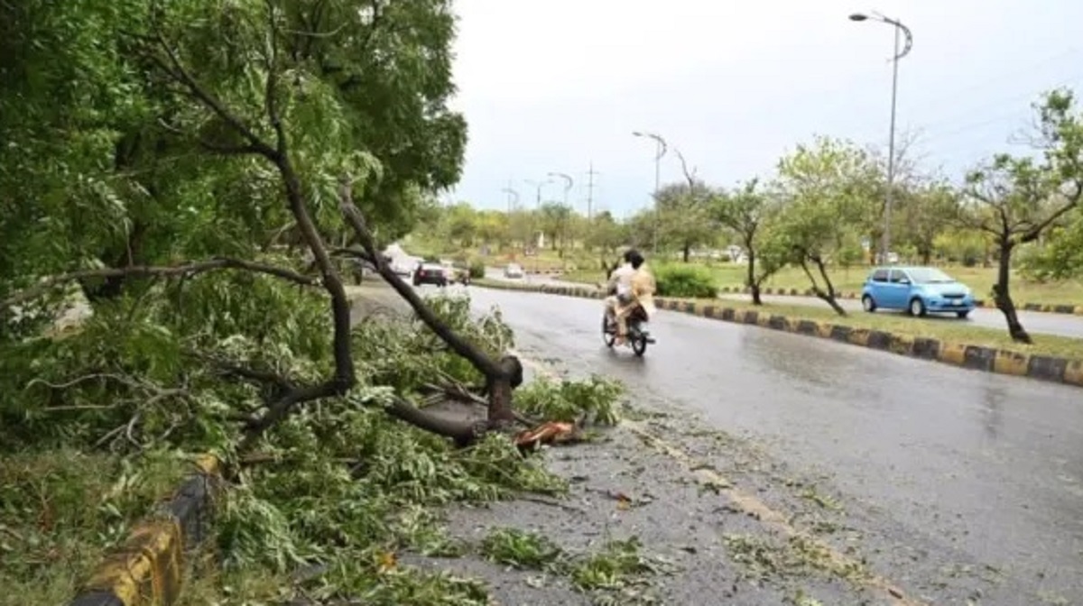 Pakistan windstorm deaths today after post-heatwave storm devastation