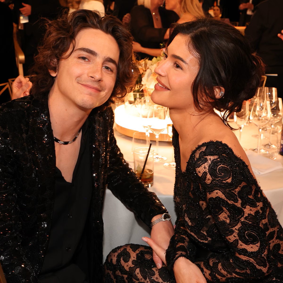 Timothée Chalamet & Kylie Jenner’s Sweet Golden Globes Moment Breaks the Internet