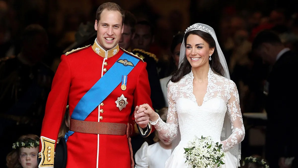 Kate Middleton Prince William early romance media pressure