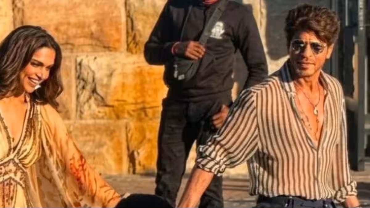Shah Rukh Khan and Deepika Padukone during King movie shoot in Cape Town