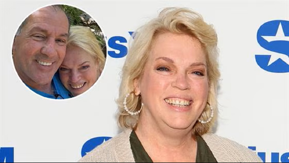 Sister Wives star Janelle Brown smiling outdoors while hugging her new boyfriend Pete after her split from Kody Brown