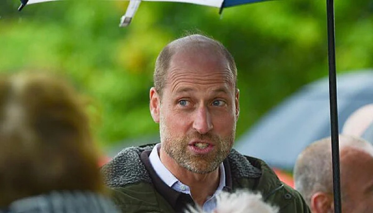Prince William serving popcorn at ActOne community cinema in London