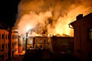 Russia and Ukraine Trade Deadly Strikes as Zelenskyy Heads to UN