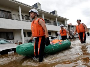 Typhoon Dujuan Leaves Four Dead and Six Missing in Japan as Landslides Hit Near Tokyo