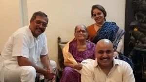Nana Patekar Family: Meet His Son Malhar, Wife Neelakanti and Parents